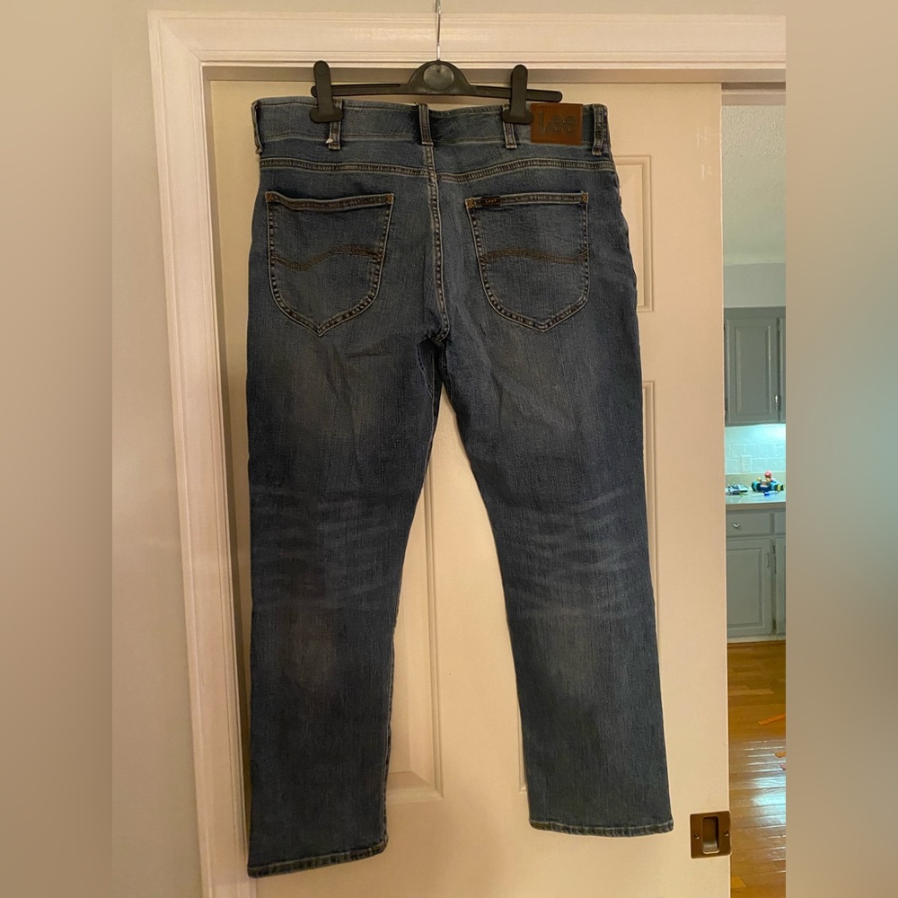 Lee Jeans Straight Taper 36x30 Great, jeans and very lightly used!